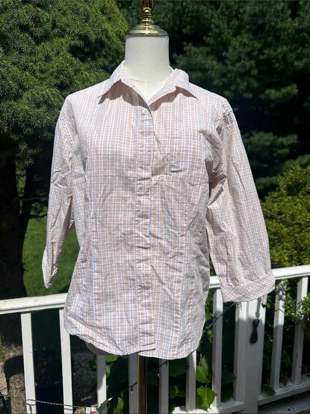 Ladies Casual Plaid Button-Down Shirt in Light Blue and Beige